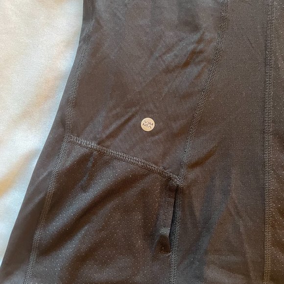 Vimmia Ruffle Black Workout Top - Picture 6 of 8